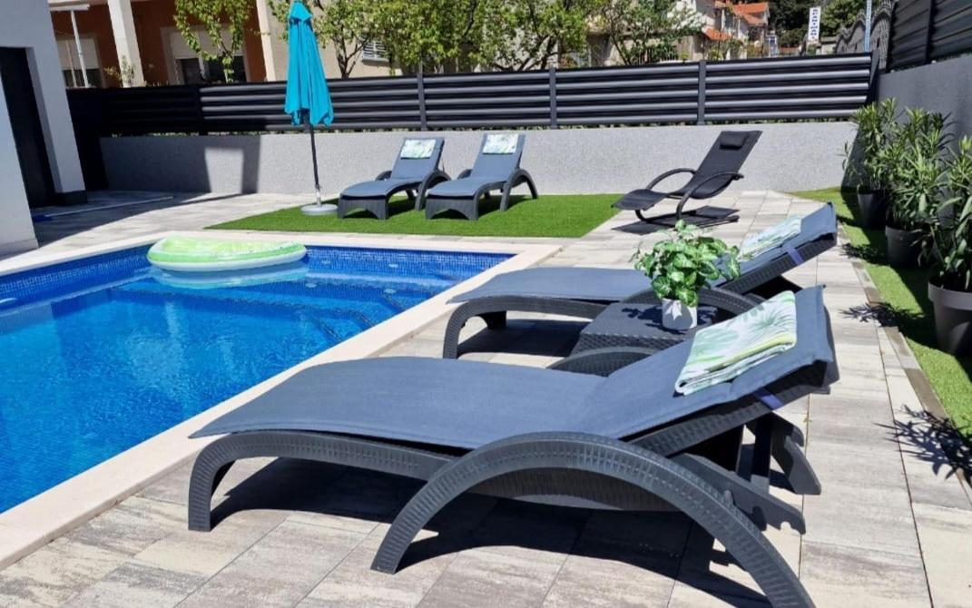 Villa Ema Kastela With Private Heated Pool Extérieur photo