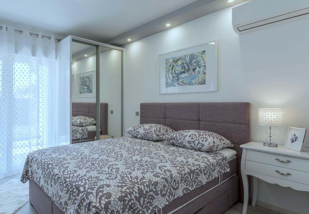 Villa Ema Kastela With Private Heated Pool Extérieur photo