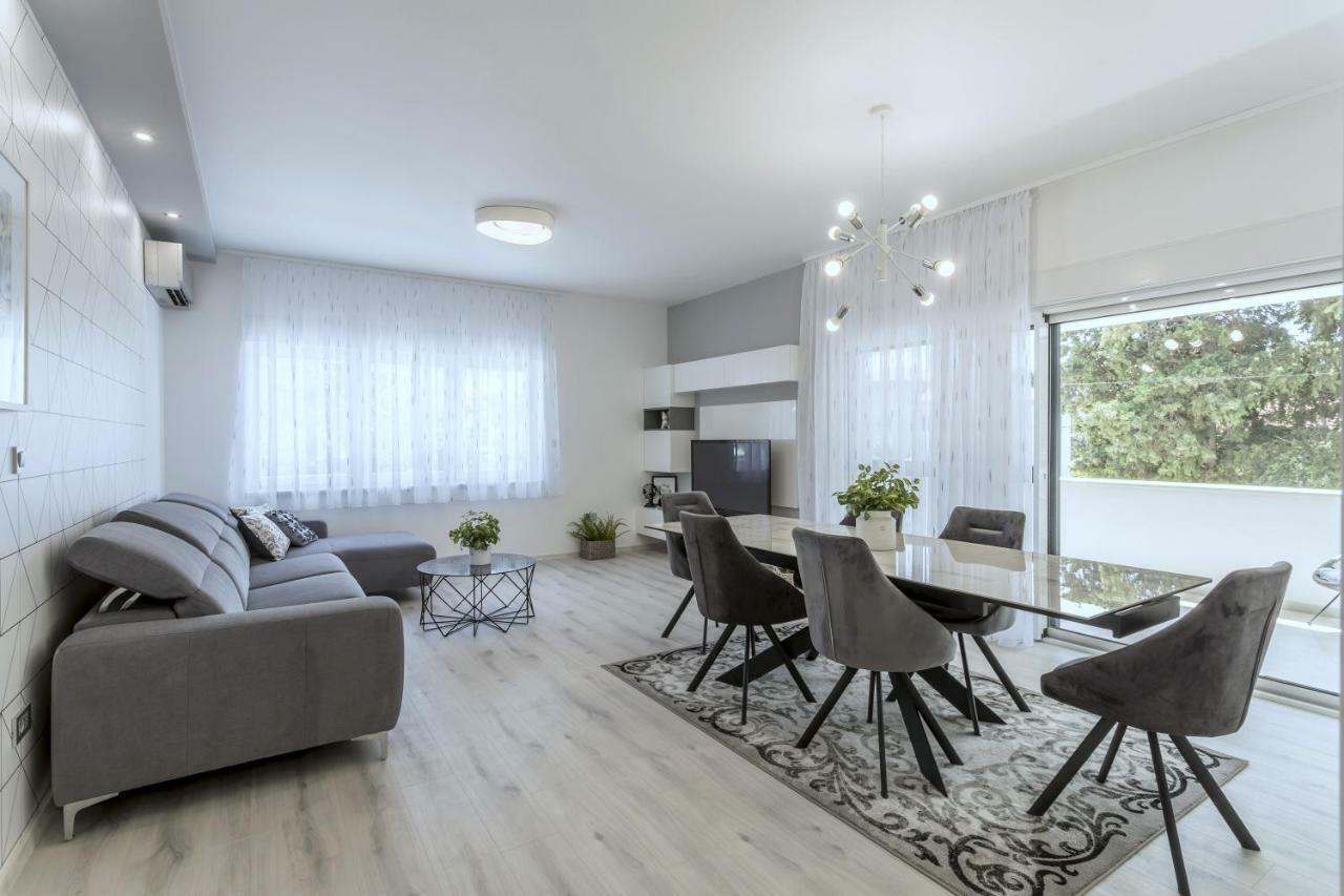 Villa Ema Kastela With Private Heated Pool Extérieur photo