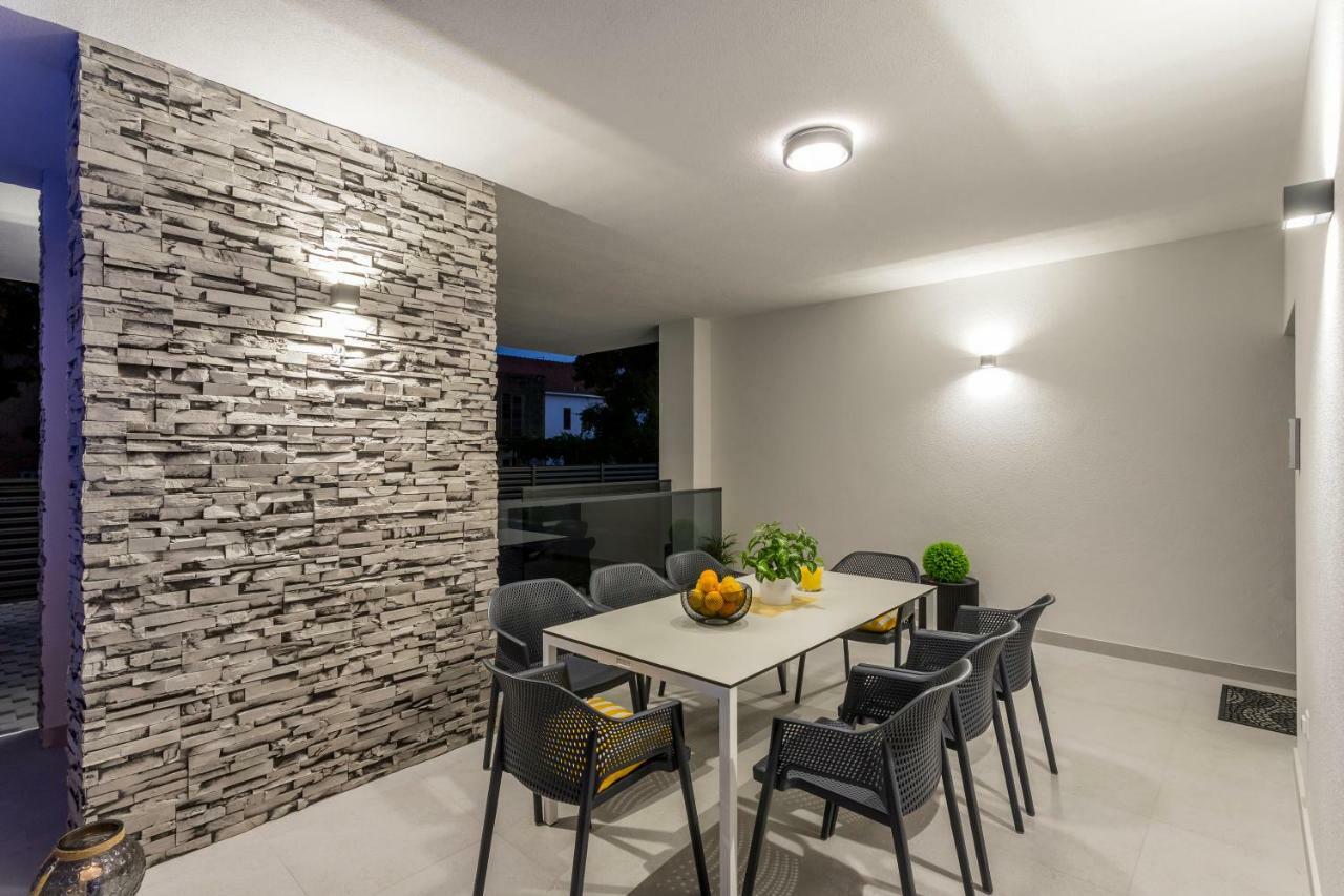 Villa Ema Kastela With Private Heated Pool Extérieur photo